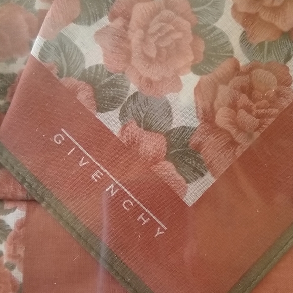 Handkerchief - Picture 3 of 3